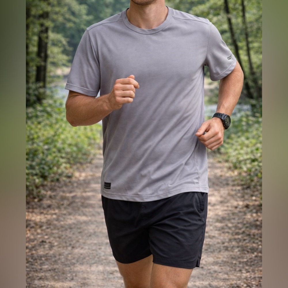 Saucony Running Shirt Mens Small Gray Athletic Performance Training Tee